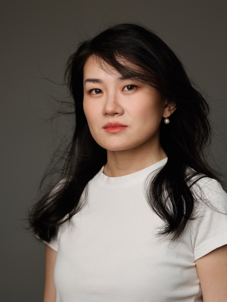 Portrait of Professor Ruolin Li