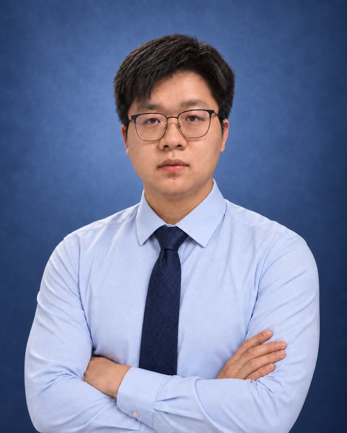 Portrait of Yizhe Guan